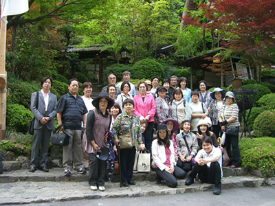 2012年5月26日 初夏の高尾山、新緑と美味を訪ねる 後援会ミニ旅行